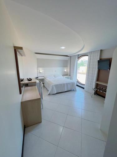Queen Room image 8