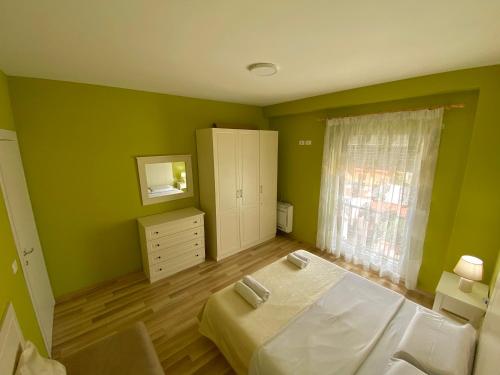 Cozy Stay Apartment - image 2
