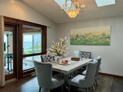 Home away on Lake Ontario in Youngstown, USA