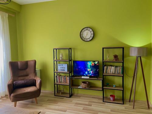 Cozy Stay Apartment - image 12