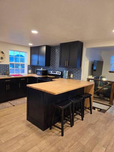 Marysvale House by Bryce and Piute Trail in Monroe