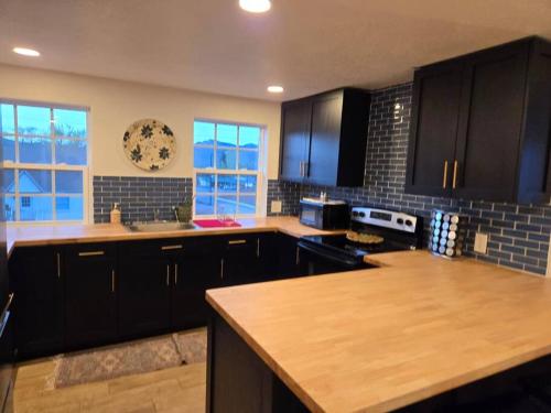 Marysvale House by Bryce and Piute Trail in Monroe