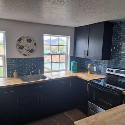 Marysvale House by Bryce and Piute Trail in Monroe