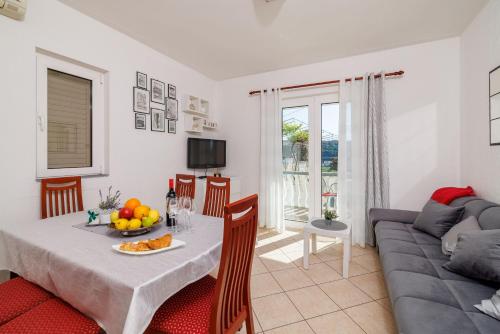 Apartments Mato - image 13