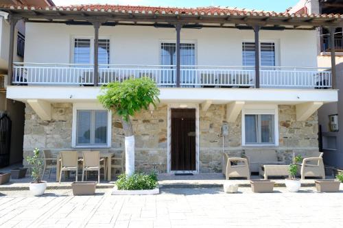 MangoSeaview Home