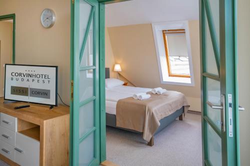 Corvin Hotel Budapest Corvin Wing - image 13