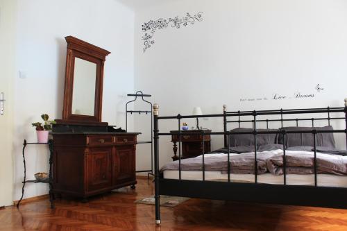 M&M Apartment - image 12