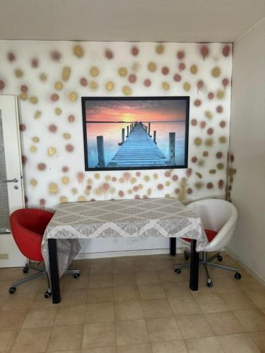 Four-Room Apartment image 9