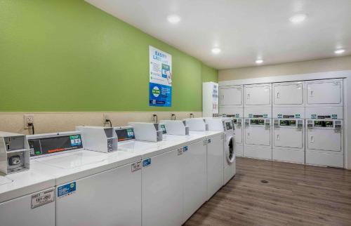 WoodSpring Suites Dayton South - image 6