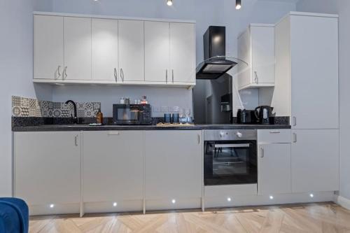 Modern Apartment Off-Road Parking-Twin Room Suite 4 in 馬佩爾里