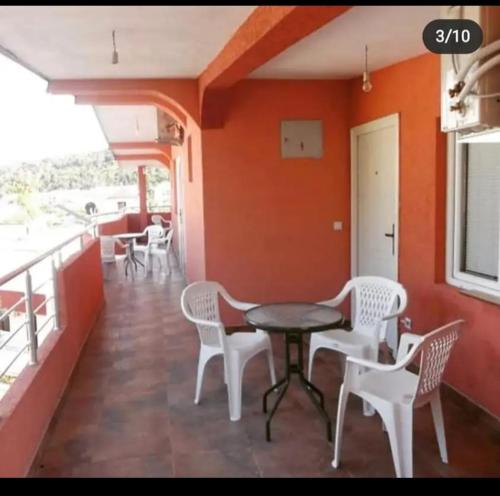 Blue wave apartments in Sutomore