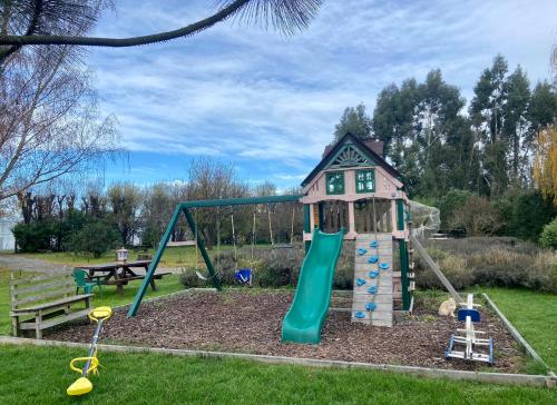 Miranda Farm close to airport！ in Northwood