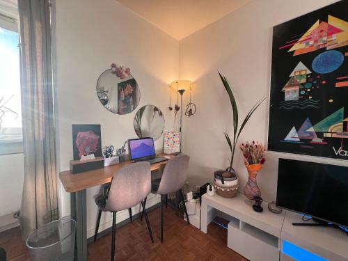 Tour Reflet Paris 15 A cozy and welcoming home just like your own - image 6