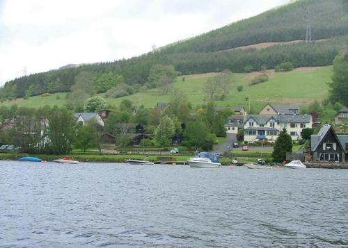 Lochearnhead Loch Side – Lochearnhead