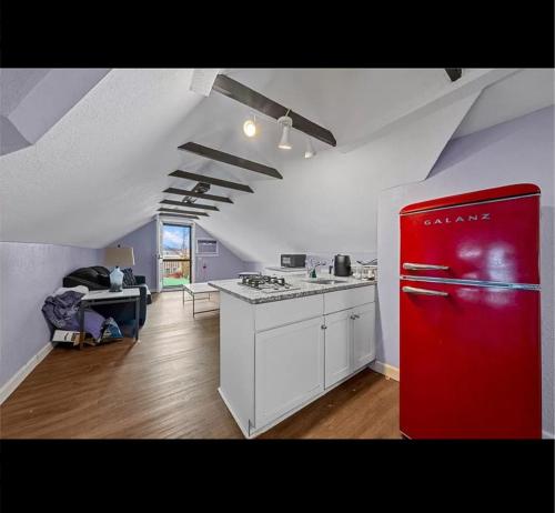 Whole unit for a family to stay in Kansas City, USA