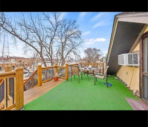 Whole unit for a family to stay in Kansas City, USA