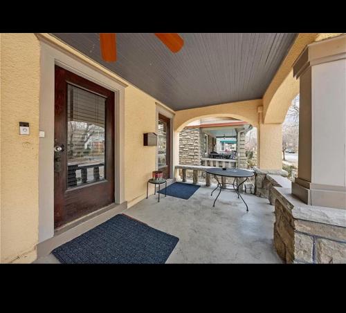 Whole unit for a family to stay, Канзас-Сити (фото 8)