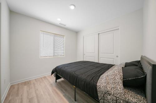 # Marbella Lane - Modern Aesthetic 4BR Posh Home in Pomona, USA