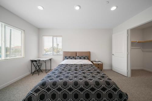 # Marbella Lane - Modern Aesthetic 4BR Posh Home in Pomona, USA