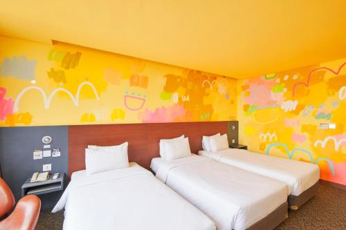 room detail thumbnail 1