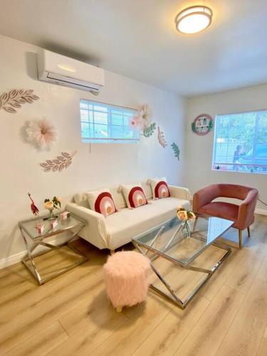 Pink Cozy house 2 bedrooms in Rosemead, USA