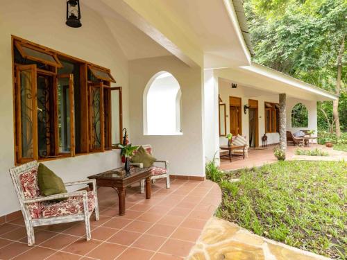 Mount Meru Game Lodge & Sanctuary 4