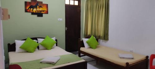 Triple Room with Private Bathroom image 10