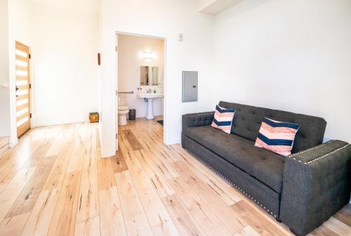 Unique 3-Level Loft with One bedroom & Two Full Bathroom, Los Angeles (fotografie 4)