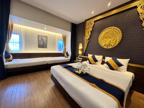 room detail thumbnail 1