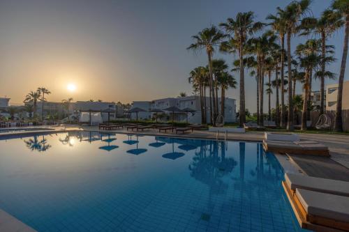 Delfina Beach Hotel - image 13