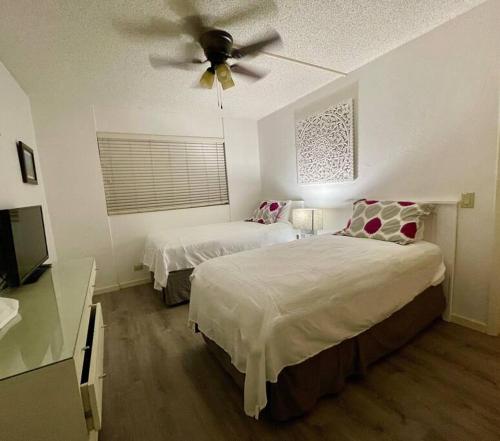 Magic Sands Beach view, 2B2B, AC, Pool, Sleeps 6