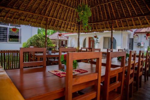 Restaurant, La Casa Preciosa in Tanga in Tanga