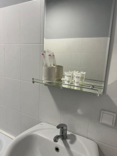Vannas istaba, Современная квартира в Алматы для 4 человек in Akzhar