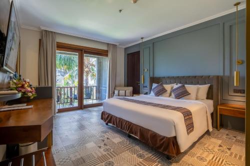 Suite Double Room with Pool View room in Sense Canggu Beach Hotel