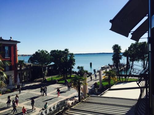  Le Rêve - Lake view rooms in 25019 Sirmione
