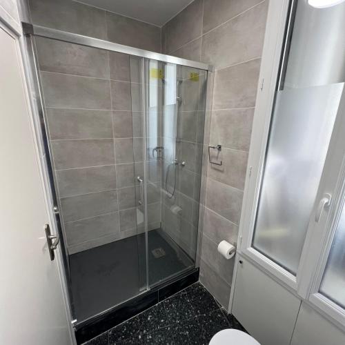 Suite studio entier St Charles, Canebiere, Vieux-Port Appartement, Marseille (photo 6)