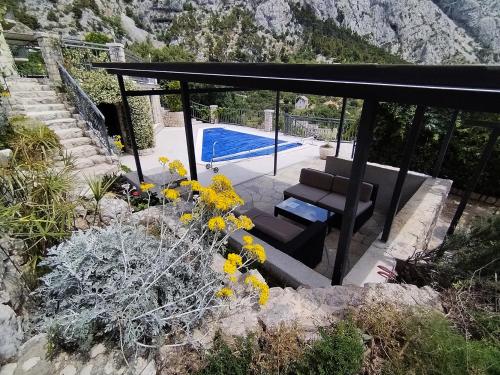Four-Bedroom Villa with Private Pool image 5