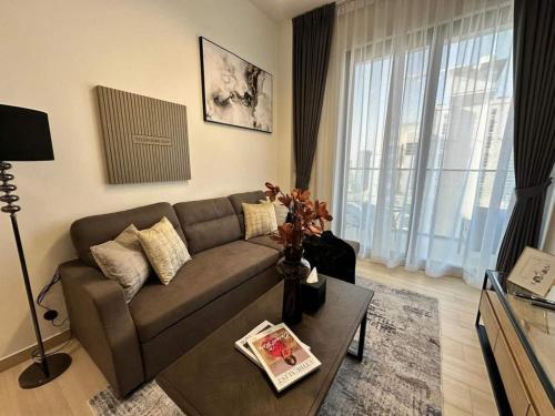 Fully Furnished Smart Home - 1br With Balcony - image 5