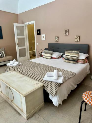 Martucci 83, Naples