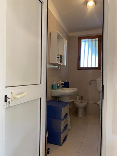 Bathroom, A Casa di Alfredo Depandance in villa in Other