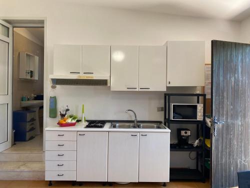 Kitchen, A Casa di Alfredo Depandance in villa in Other
