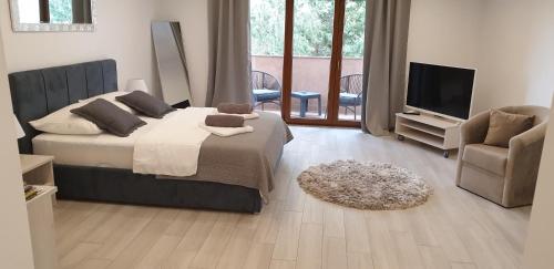 Romantic Apartment Rohreggerova - image 5