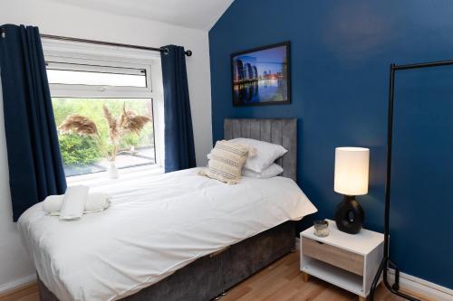 2 bed home sleeping 3 people fully equipped located in Radcliffe Manchester - Stand Up and Shout 2 bed home sleeping 3 people fully equipped located in Radcliffe Manchester - Stand Up and Shout