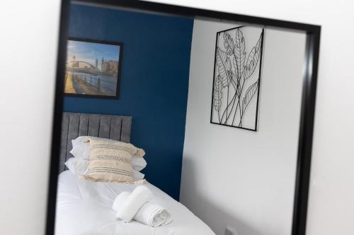 2 bed home sleeping 3 people fully equipped located in Radcliffe Manchester - Stand Up and Shout 2 bed home sleeping 3 people fully equipped located in Radcliffe Manchester - Stand Up and Shout