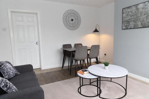 2 bed home sleeping 3 people fully equipped located in Radcliffe Manchester - Stand Up and Shout 2 bed home sleeping 3 people fully equipped located in Radcliffe Manchester - Stand Up and Shout