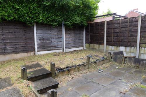 2 bed home sleeping 3 people fully equipped located in Radcliffe Manchester - Stand Up and Shout 2 bed home sleeping 3 people fully equipped located in Radcliffe Manchester - Stand Up and Shout