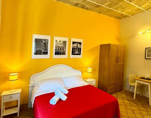 Apt in front of the Vatican City - image 3