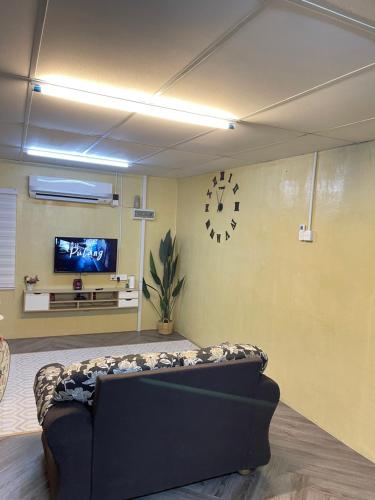 Shared lounge/TV area, HOUSE OF HEALING in Dungun