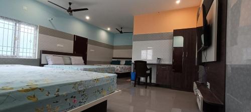 4 king beds