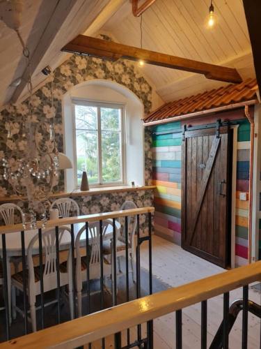 Lantligt boende i magasin in Motala